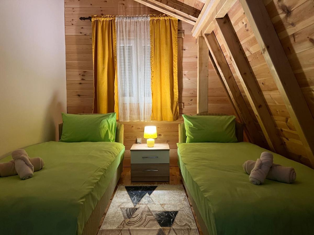 Laf Guest House Колашин Екстер'єр фото
