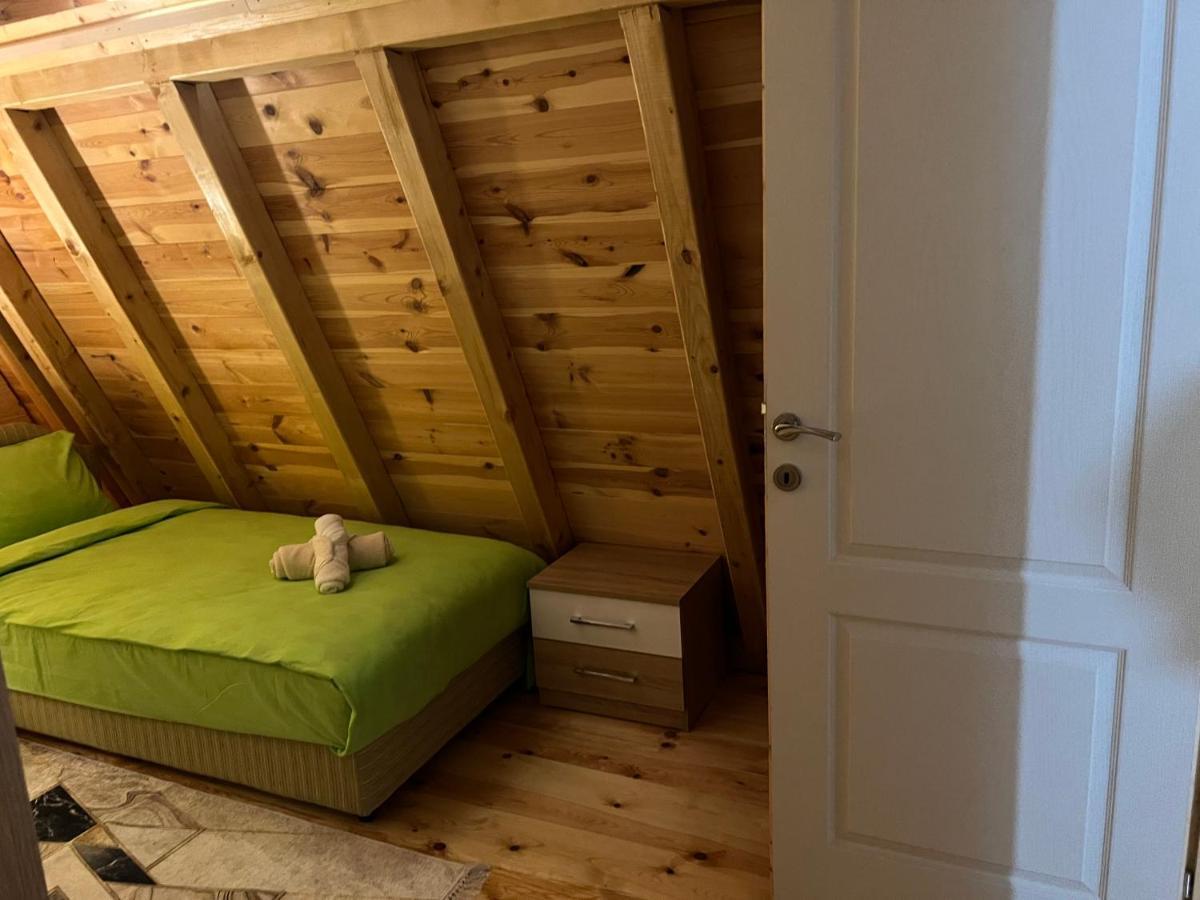Laf Guest House Колашин Екстер'єр фото