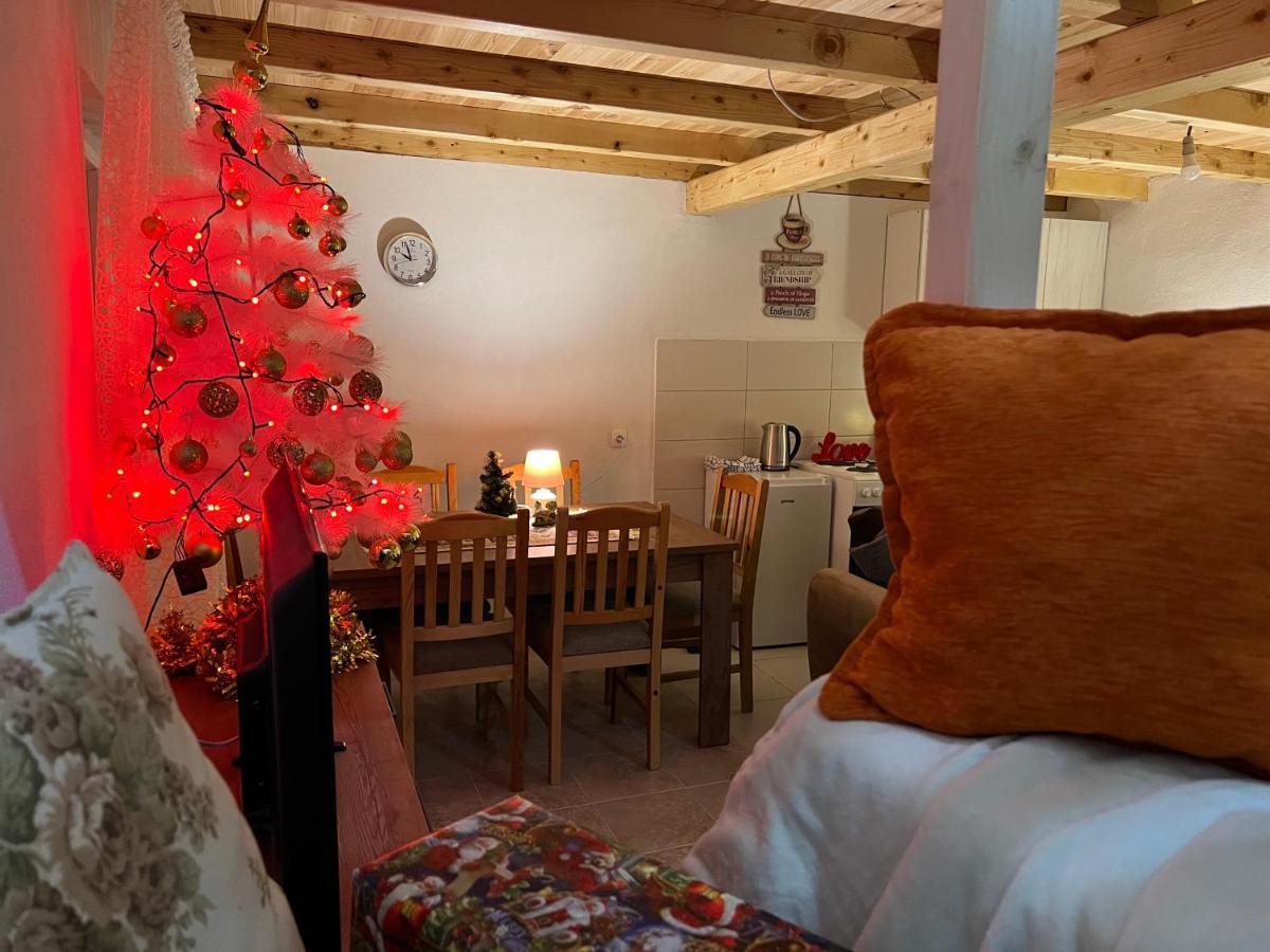 Laf Guest House Колашин Екстер'єр фото