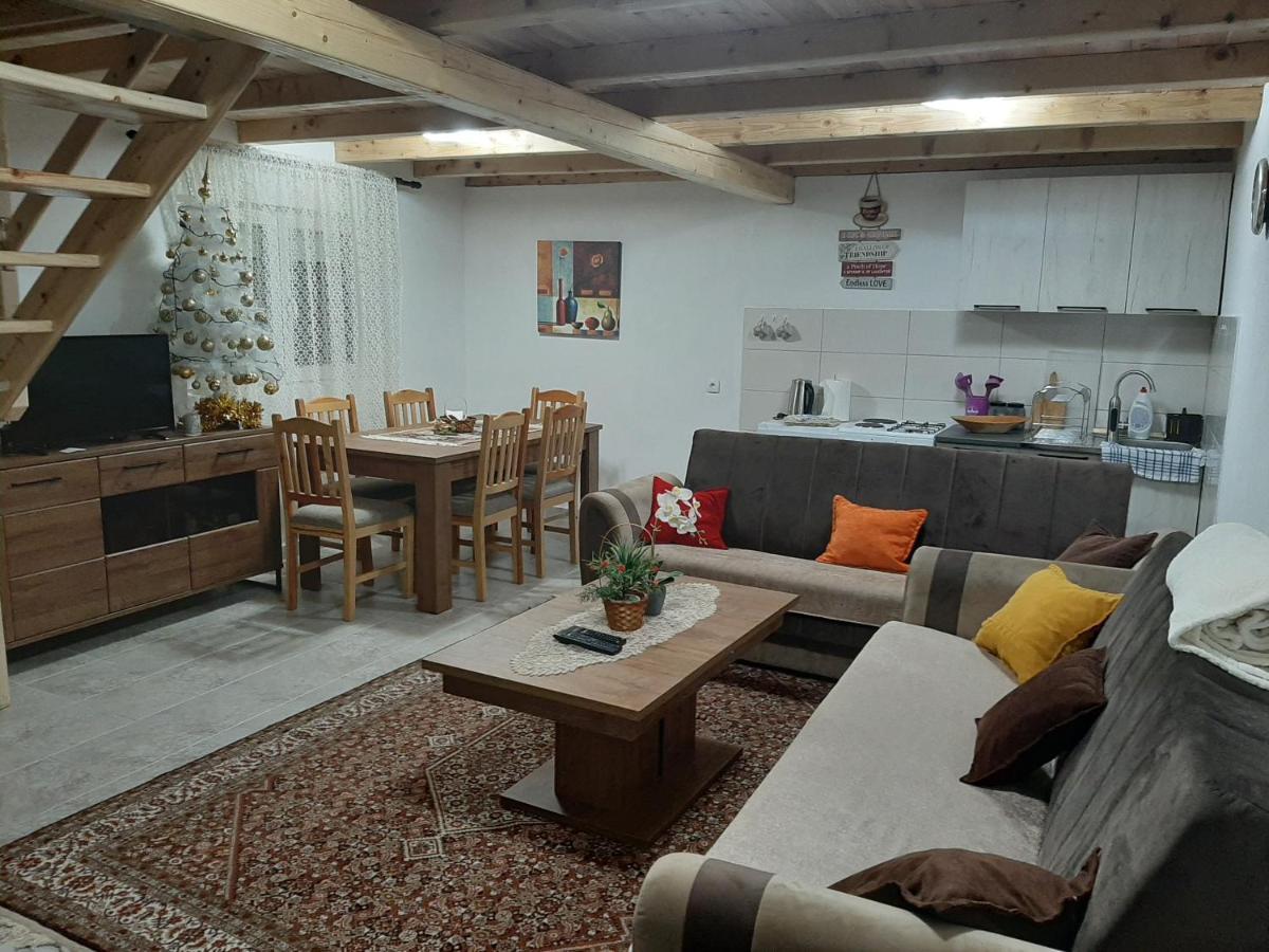 Laf Guest House Колашин Екстер'єр фото